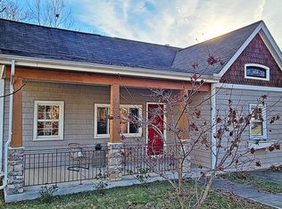 932 20th St S, Arlington, VA 22202