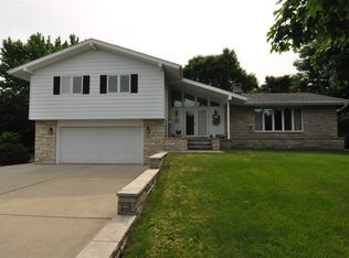 507 1st Ave, Clarence, IA 52216