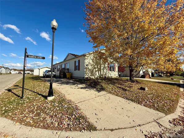 8205 Harrow Ct, Northville, MI 48167