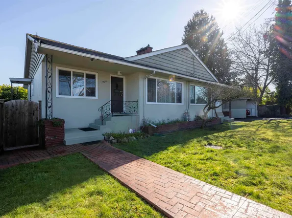 7722 Graham Ave #7720, Burnaby, BC V3N 1V4