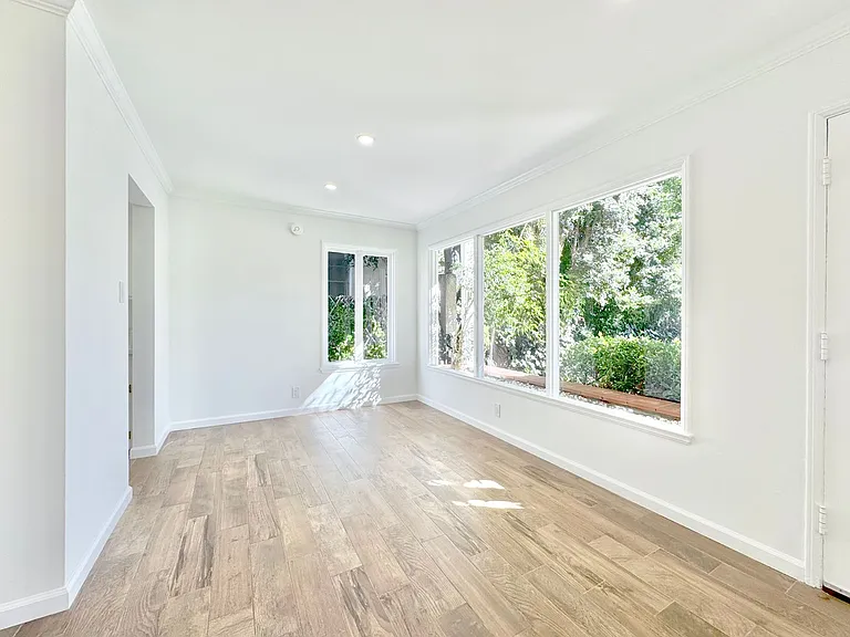 435 San Vicente Blvd — Photo 7