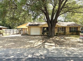 208 N Rainbow Dr, Whitehouse, TX 75791