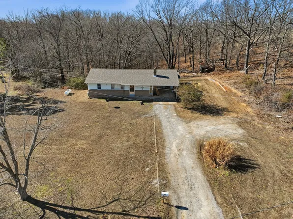 49 E Tower Dr, Gainesville, MO 65655