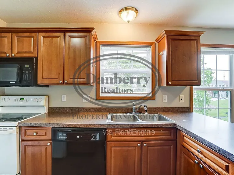 1103 N Byrne Rd — Photo 11