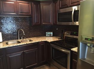 1419 Mark Dr, Freeport, IL 61032