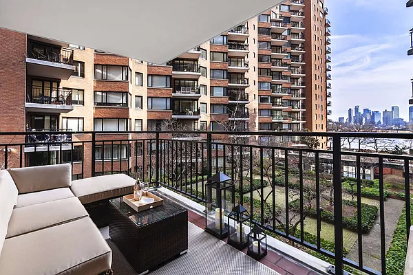 Sold by Halstead Real Estate | media 9