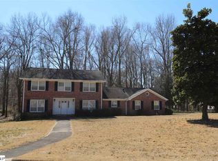 402 Poinsettia Dr, Simpsonville, SC 29681
