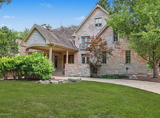 130 Fuller Rd, Hinsdale, IL 60521