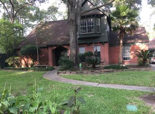 8 Kensington Ct, Conroe, TX 77304