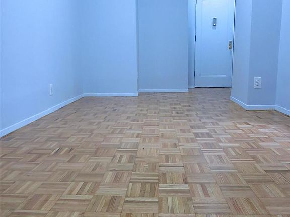 4th image of 512 E 79th St APT 3E