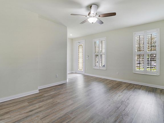 4th image of 1043 Key Largo Street