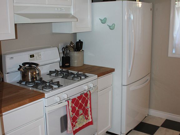 3rd image of 1560 Wildflower Way