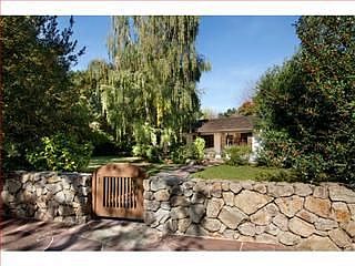 3rd image of 1 Fredrick Ave
