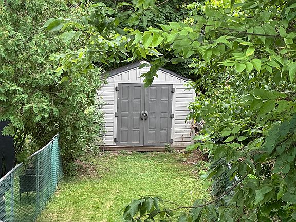 Storage shed