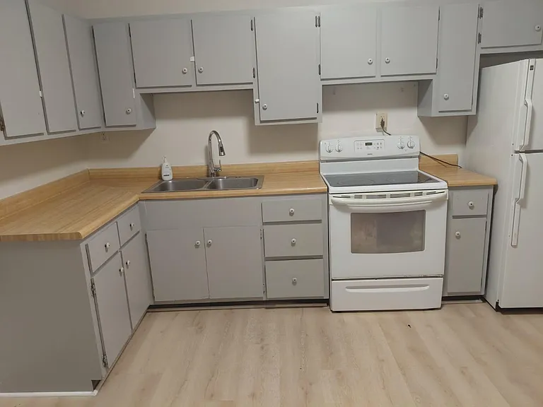 220 E Brady St #LOWER — Photo 15