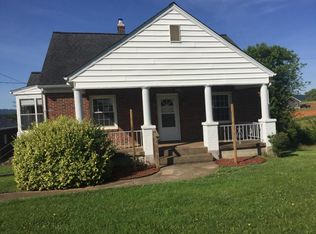 3455 Pitzer Rd, Roanoke, VA 24014