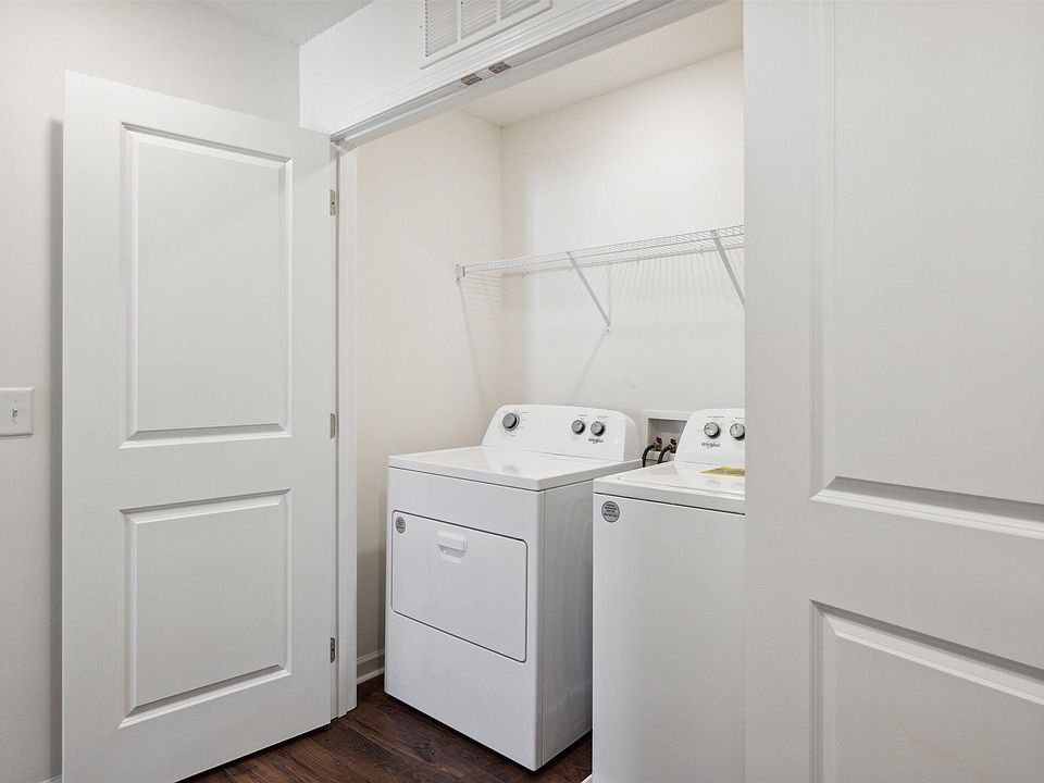 1st image of 225 Mickelson Pl