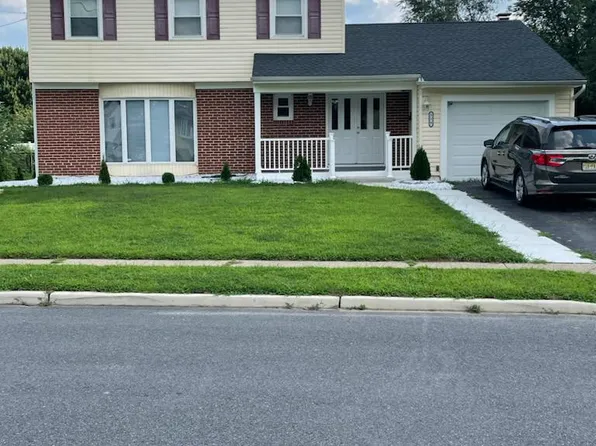 119 Colonial Rd, Edgewater Park, NJ 08010