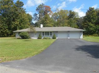 89 Grove St, Delevan, NY