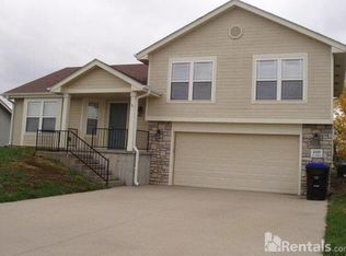 4418 SW Cambridge Ave, Topeka, KS 66610