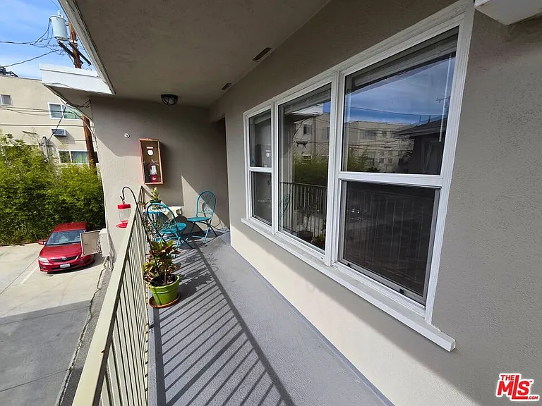 7621 Hampton Ave #203 — Photo 9