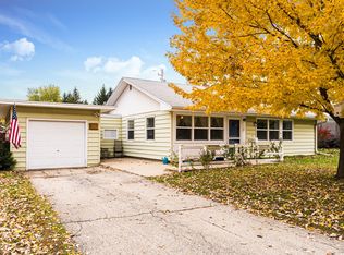 128 Orchard Ln, Dekalb, IL 60115