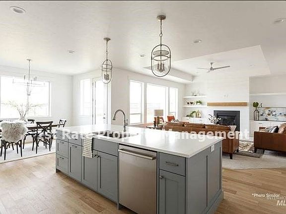 5th image of 3551 E Berghan St