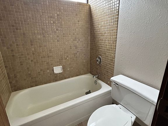 3rd image of 98-351 Koauka Loop APT C607