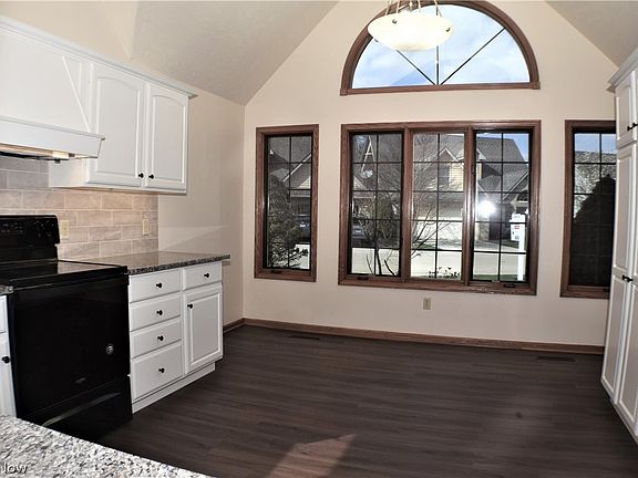 5th image of 22541 Christopher Ct
