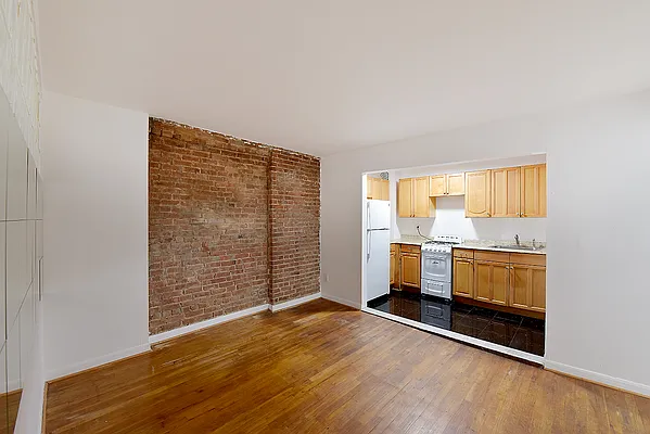 Rented by Mantus Real Estate | media 1