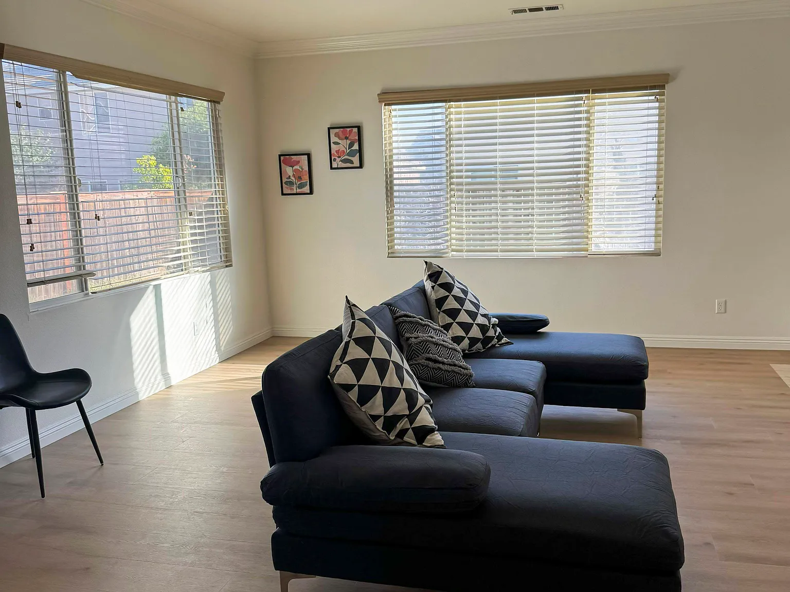 4 bed, 4.0 bath, 3349 sqft, $905 — Photo 4