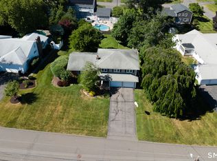 10 Eastwood Rd, West Hartford, CT 06117