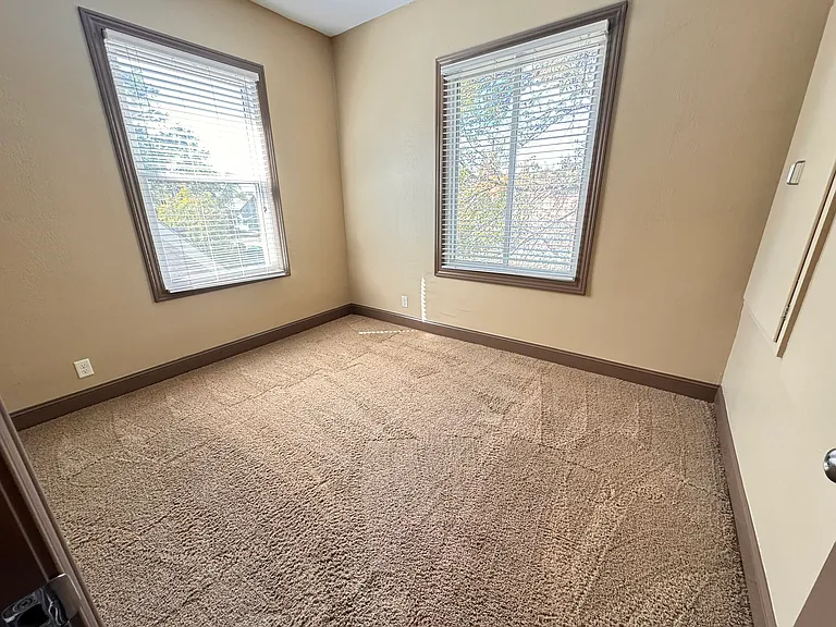 814 S 14th St #4 — Photo 7