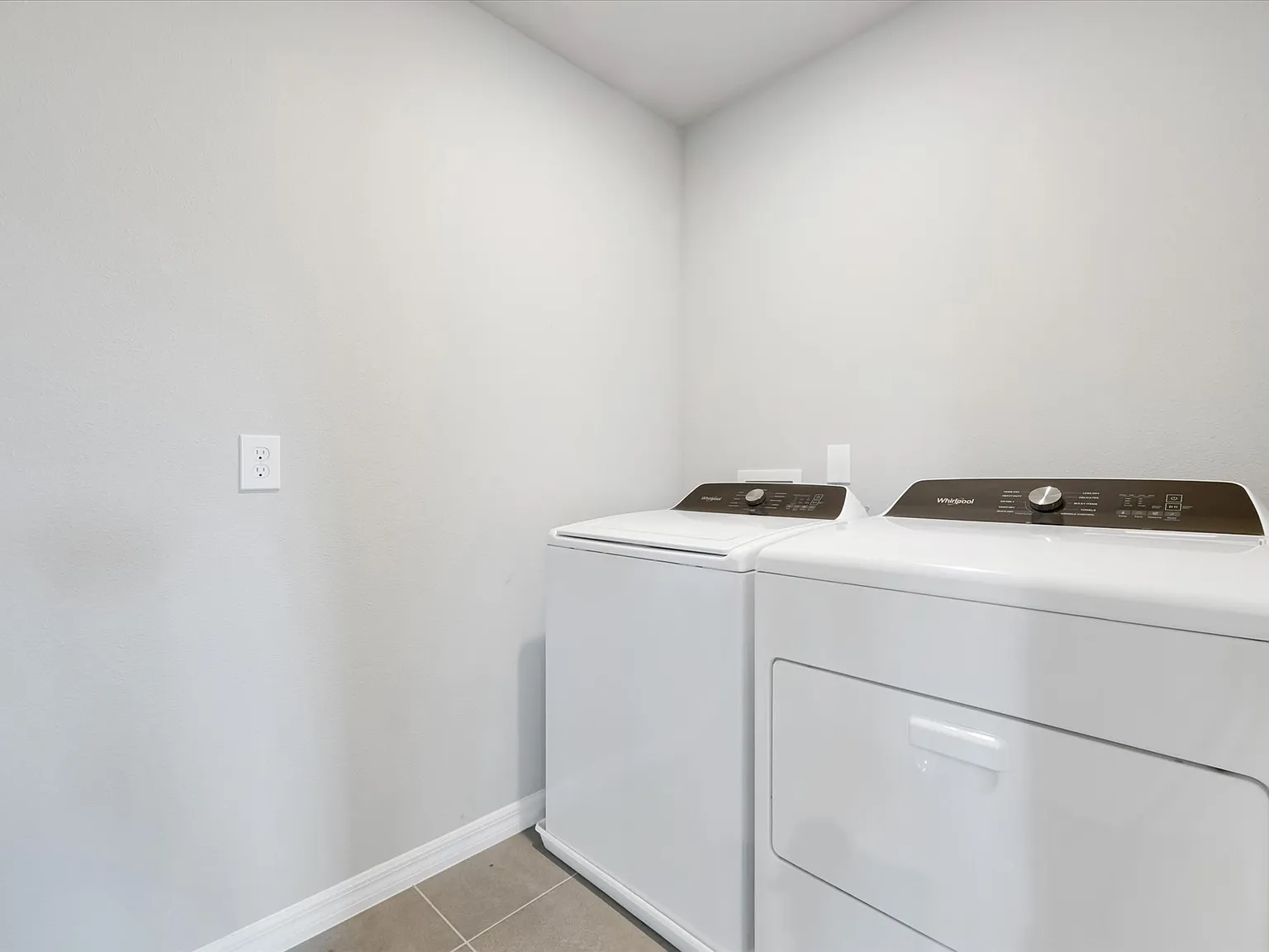 4 bed, 2683 sqft, $2,700 — Photo 4