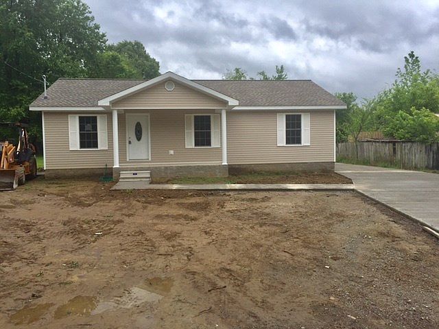 1st image of 466 Wyatt Ave