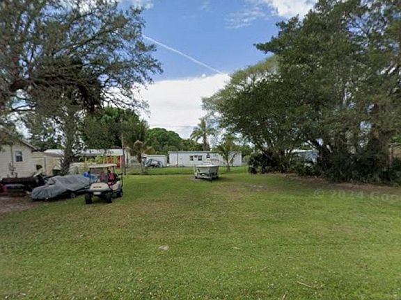 4th image of 214 Orchard Avenue