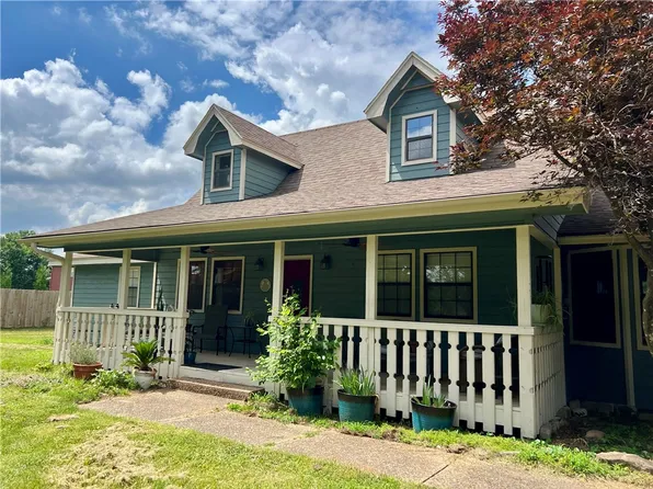 1301 W Laurel Ave, Rogers, AR 72758