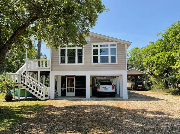 308 Gander St, Eastpoint, FL 32328