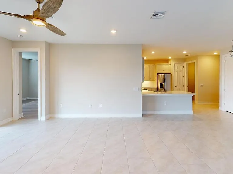 127 Ibiza Loop — Photo 14