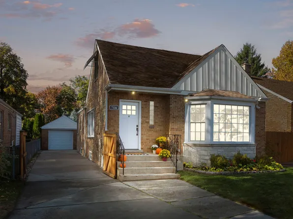 7106 N Melvina Ave, Chicago, IL 60646