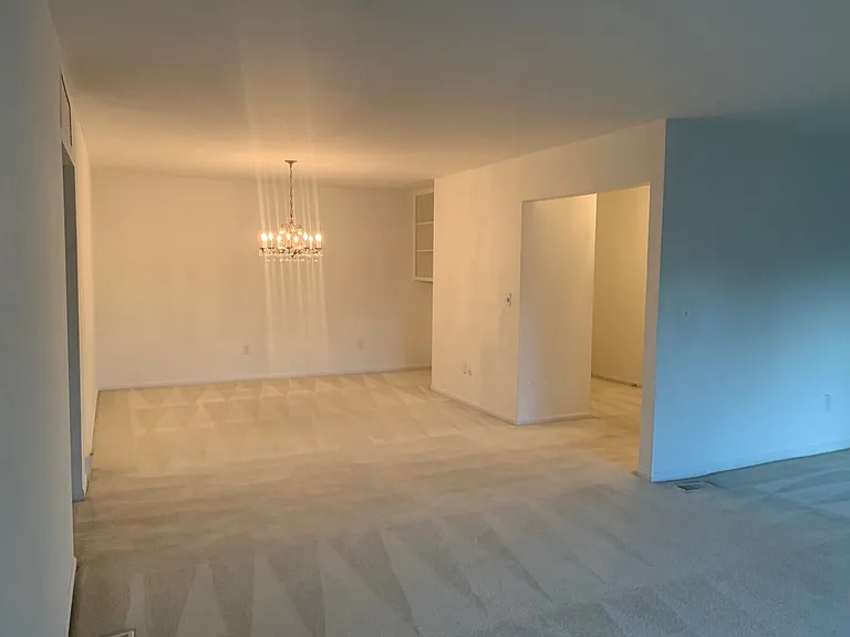 42160 Woodward Ave #8 — Photo 14
