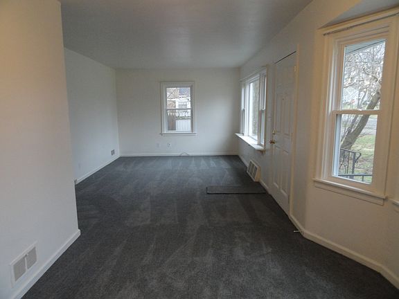 2nd image of 1500 Park Dr