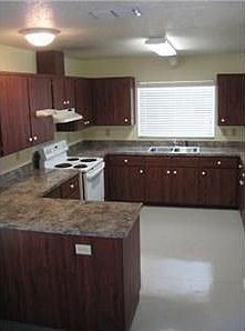 2nd image of 1016 W 11th St