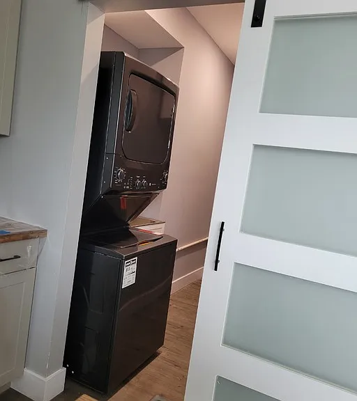 465 Erie St E #1A — Photo 6