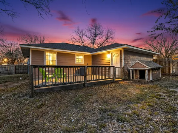 604 S Maxey St, Sherman, TX 75090