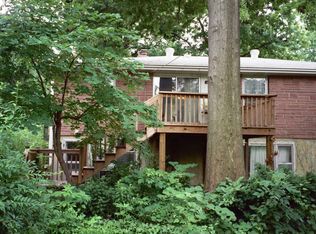 10408 E 30th Ter S, Independence, MO 64052