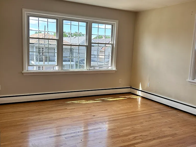 1346 Jefferson Ave #2 — Photo 7