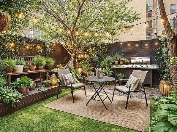 329 S 4th St #1A, Brooklyn, NY 11211