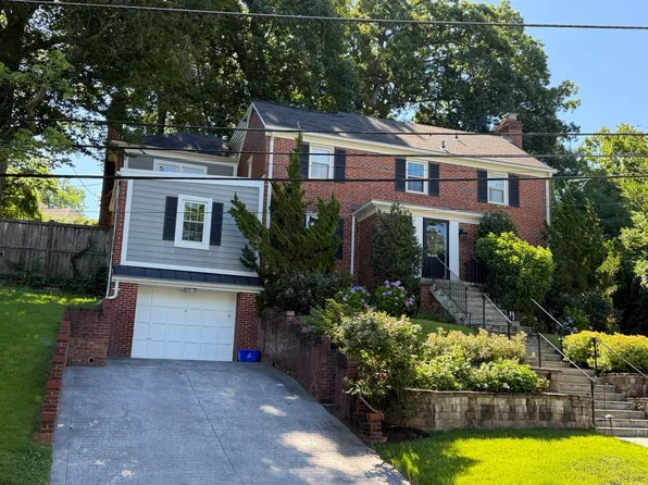 7301 Pinehurst Pkwy, Chevy Chase, MD 20815