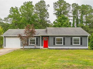 141 Cedarcrest Dr, Acworth, GA 30101